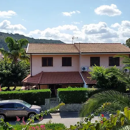 Villa Le Ville Di Porto Ada Pizzo (Calabria)