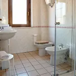 Le Di Porto Ada